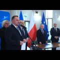  Podpisanie umowy na budowę mostu. fot. Andrzej Grygiel / UMWS 