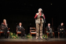  Jurorzy festiwalu: Ewa Wójciak, Stanisław Radwan, Piotr Tomaszczuk, Andrzej Witkowski, Maciej Wojtyszko. 